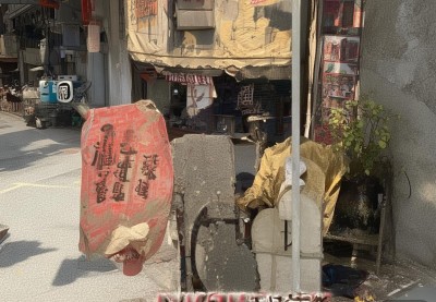 桂林本地人吃的米粉店怎么找？打卡桂林米粉必吃干拌卤菜粉与锅烧肉，本地人私藏的嗦粉指南