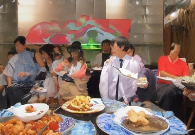旅行自己做饭：节省开支、体验当地文化与健康生活指南