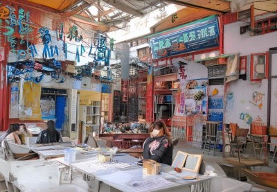 适合带父母短途旅行的5个目的地：带爸妈旅行首选慢节奏旅游，北京胡同游、桂林漓江游船让老人乐在其中