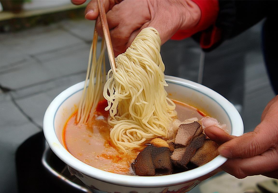 桂林本地人吃的米粉店-本地人推荐-卤水